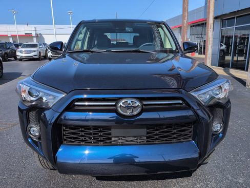 Certified 2024 Toyota 4Runner SR5 Premium w/ Moonroof Package AWD/4WD image 8
