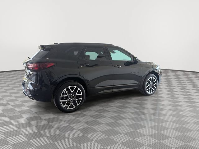 Certified 2025 Chevrolet Blazer RS FWD image 12