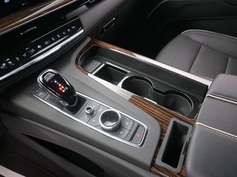 Used 2023 Cadillac Escalade Premium Luxury RWD image 15