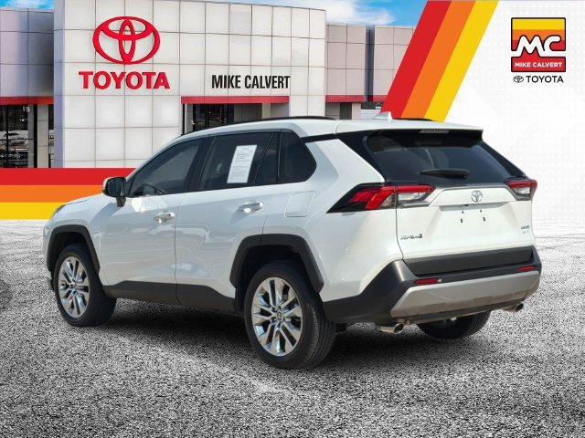 Used 2025 Toyota RAV4 Limited w/ Weather Package AWD/4WD image 3