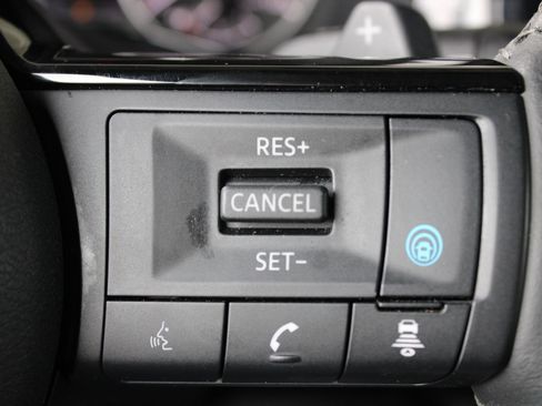 Used 2024 Nissan Pathfinder SL w/ Cargo Package image 26