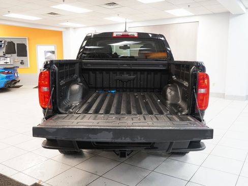 Used 2019 Chevrolet Colorado W/T w/ Custom Special Edition image 9