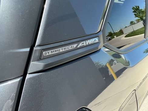Used 2025 Subaru Forester Premium AWD/4WD image 7