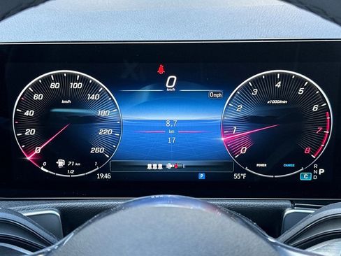 Used 2026 Mercedes-Benz GLB 250 image 18