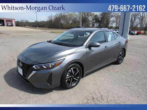 Used 2025 Nissan Sentra SV w/ Trunk Package image 4