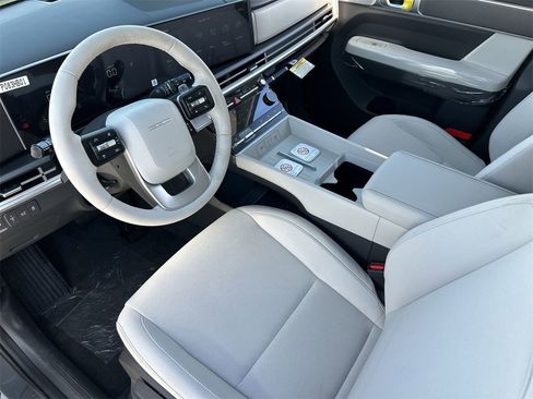 New 2026 Hyundai Santa Fe SE image 17