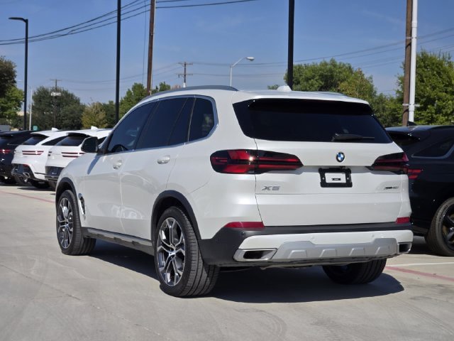 Used 2025 BMW X5 xDrive40i w/ Executive Package AWD/4WD image 4