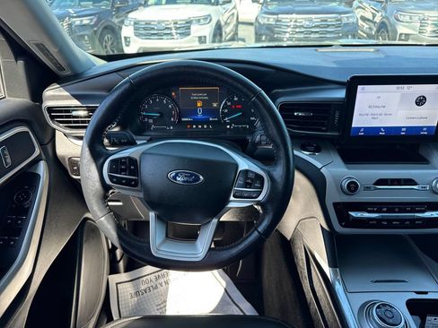 Used 2023 Ford Explorer XLT w/ Equipment Group 202A AWD/4WD image 21