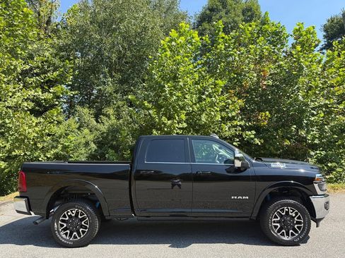 Used 2026 RAM 2500 Limited AWD/4WD image 5