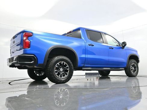 Used 2025 Chevrolet Silverado 1500 ZR2 w/ Technology Package image 53