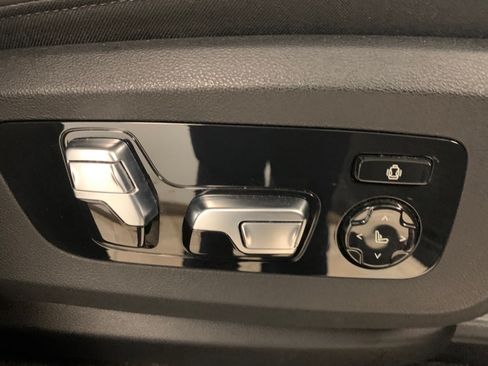 Used 2024 BMW X7 M60i AWD/4WD image 77