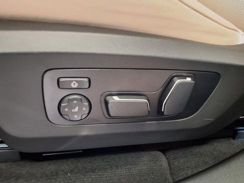 New 2025 BMW X3 xDrive30i w/ Premium Package image 24