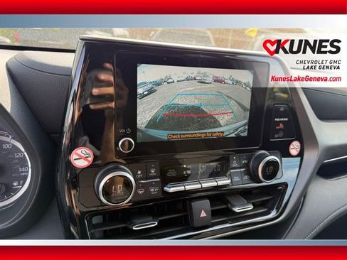 Used 2023 Toyota Highlander L image 26