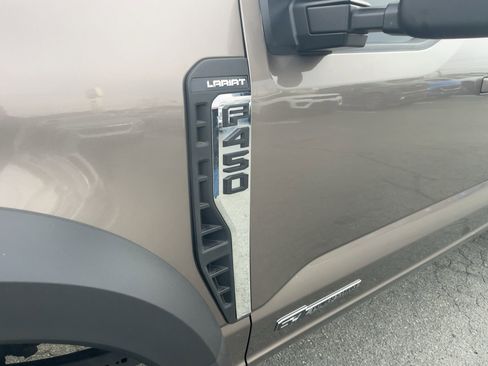 Used 2023 Ford F450 Lariat image 15