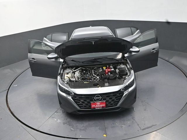 Used 2024 Nissan Sentra SV FWD image 40