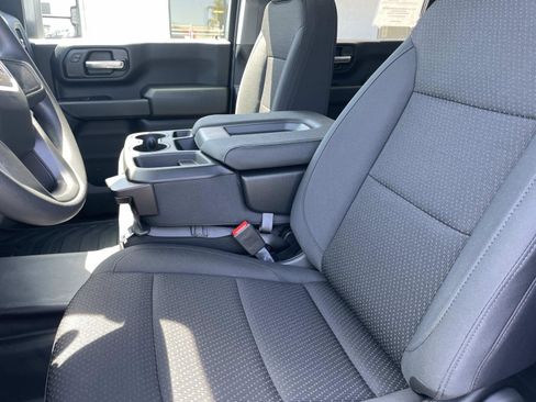 New 2026 GMC Sierra 2500 Pro w/ Convenience Package image 18