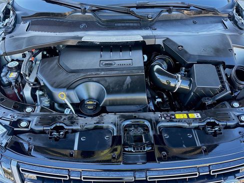 Used 2024 Land Rover Range Rover Evoque Dynamic SE image 32