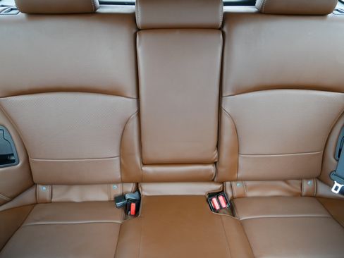 Used 2018 Subaru Outback 2.5i Touring AWD/4WD image 13