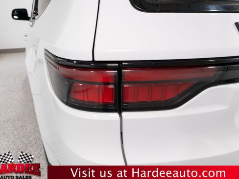 Used 2024 Jeep Wagoneer Series II image 9