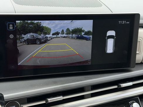Used 2025 Hyundai Santa Fe SEL FWD image 17