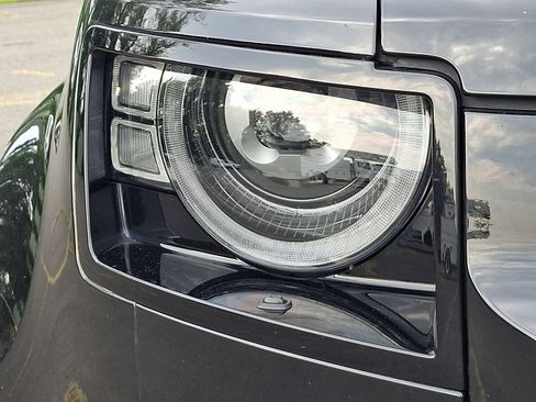 Used 2025 Land Rover Defender 110 S AWD/4WD image 10