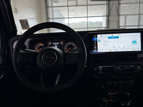 Certified 2026 Jeep Wrangler Sport AWD/4WD image 10