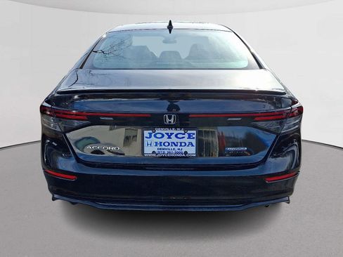 Used 2024 Honda Accord Sport image 9