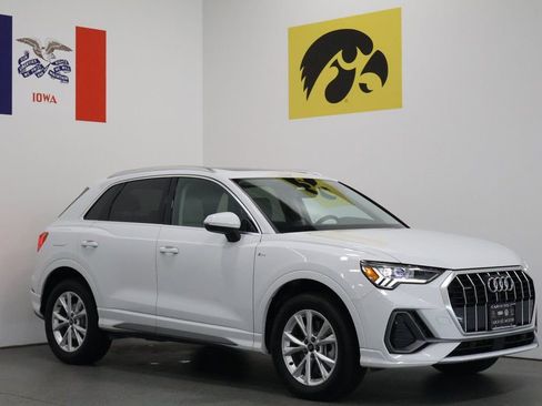 Used 2025 Audi Q3 2.0T Premium image 1