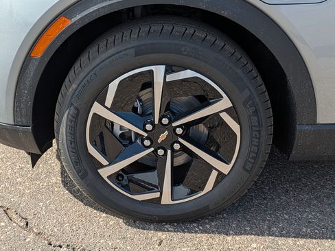 New 2026 Chevrolet Equinox EV LT w/ Comfort Package FWD image 3
