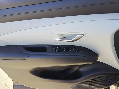 Used 2025 Hyundai Tucson SEL FWD image 12