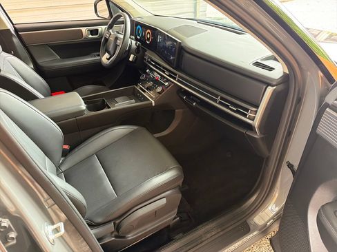 Used 2025 Hyundai Santa Fe SEL FWD image 27