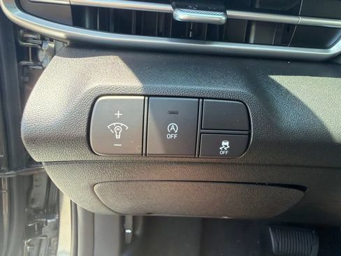 Certified 2026 Hyundai Elantra SE w/ Cargo Package FWD image 13
