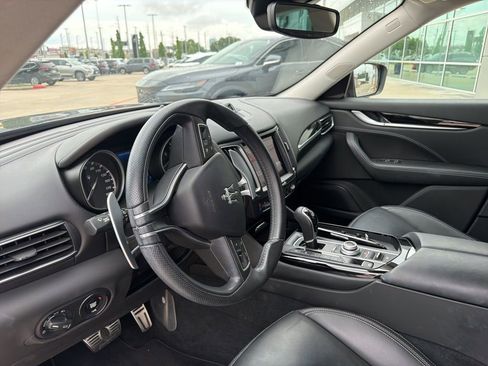 Used 2017 Maserati Levante w/ Sport Package AWD/4WD image 2