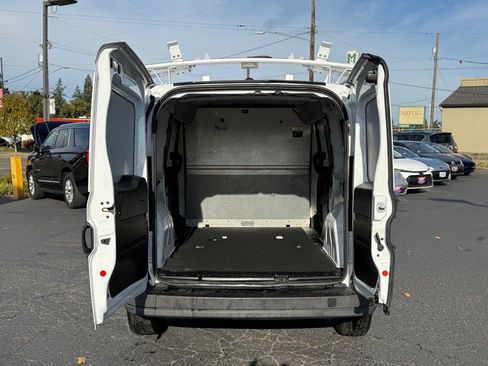Used 2018 RAM ProMaster City Tradesman image 7