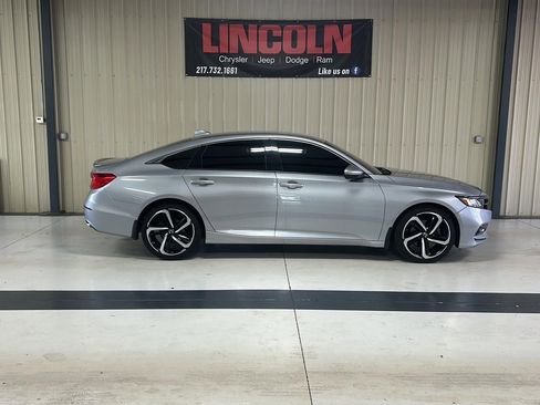 Used 2019 Honda Accord Sport image 5