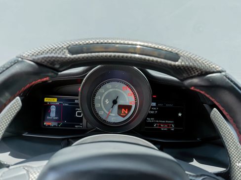 Used 2018 Ferrari 488 GTB RWD image 64