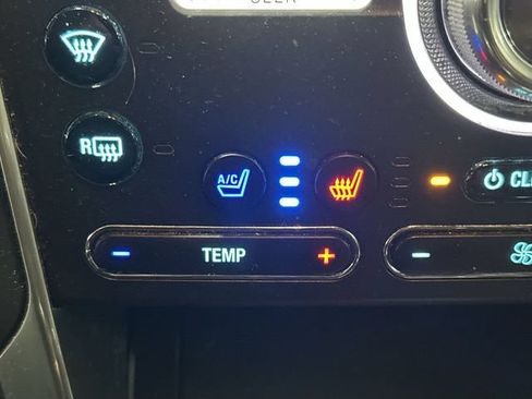 Used 2017 Ford Explorer Limited AWD/4WD image 34