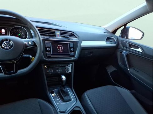 Used 2020 Volkswagen Tiguan S image 17