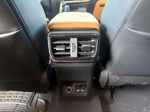 Used 2024 Lexus NX 250 FWD image 9