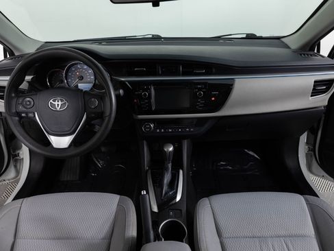 Used 2015 Toyota Corolla LE image 33