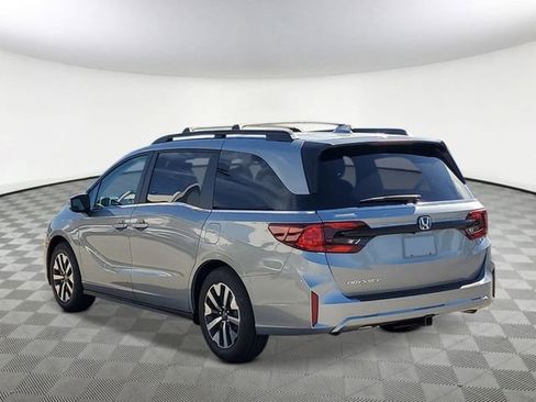 New 2026 Honda Odyssey Touring image 3