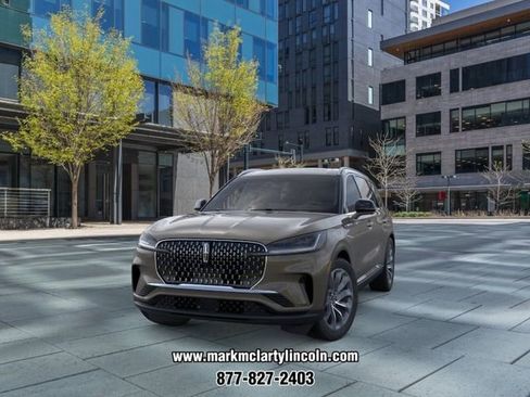 New 2026 Lincoln Aviator 2WD image 2
