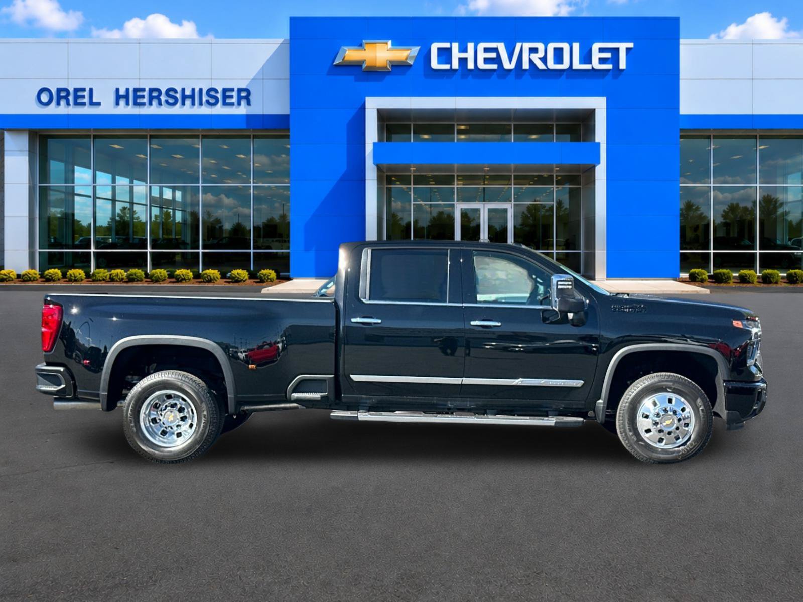 New 2026 Chevrolet Silverado 3500 High Country w/ High Country Premium Package AWD/4WD image 3