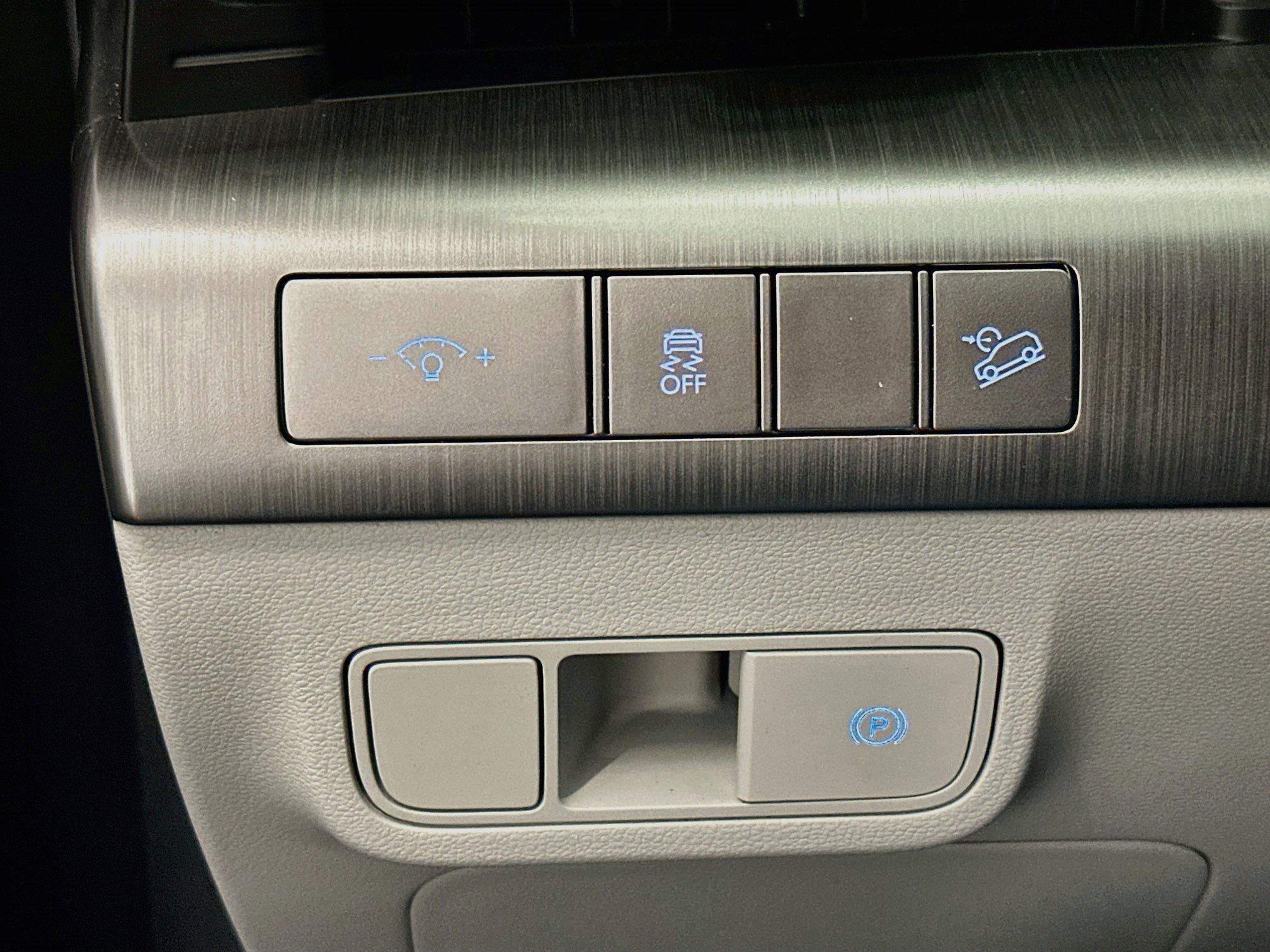 Used 2024 Hyundai Kona SEL AWD/4WD image 17