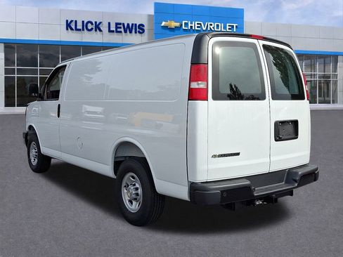 New 2025 Chevrolet Express 3500 w/ Driver Convenience Package image 4