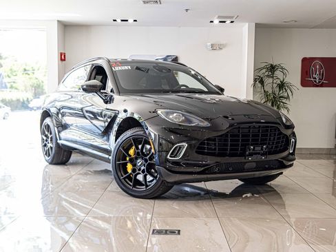 Used 2021 Aston Martin DBX AWD/4WD image 5