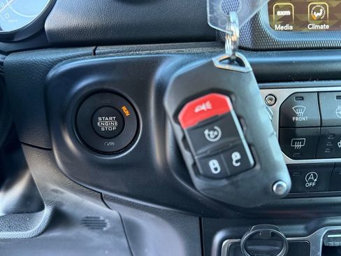 Certified 2022 Jeep Wrangler Unlimited Sahara w/ LED Lighting Group image 30