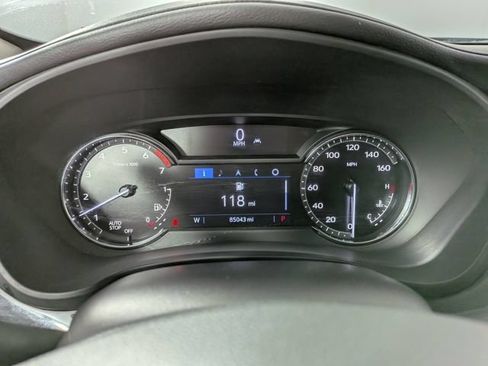 Used 2020 Cadillac XT4 Premium Luxury w/ Enhanced Visibility Package FWD image 6