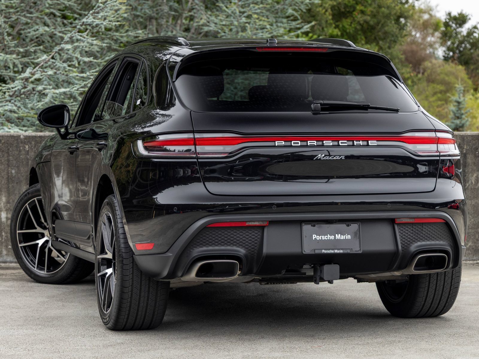 Used 2026 Porsche Macan AWD/4WD image 3