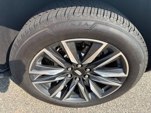 Used 2023 Cadillac Escalade ESV Sport w/ Touring Package RWD image 4